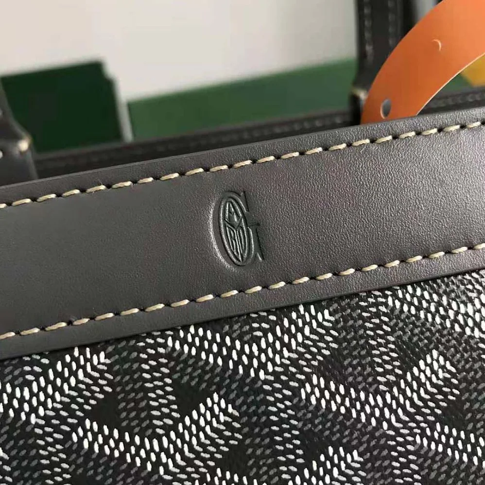 Goyard Bellechasse Biaude PM Bag for Women in Grey Goyard Bellechasse Biaude PM Bag for Women in Grey