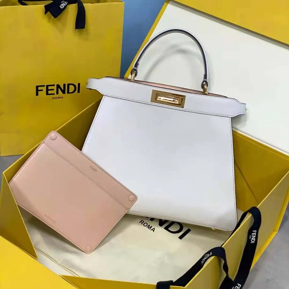 Fendi Peekaboo Iseeu Medium Leather Bag for Women in White Fendi Peekaboo Iseeu Medium Leather Bag for Women in White