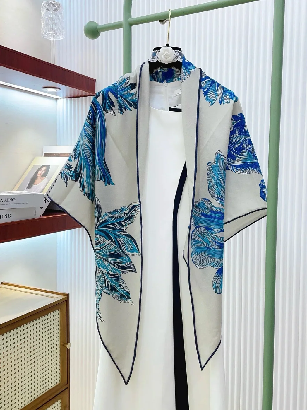 Hermes Tulipomanie Triangle Scarf Bleu Electrique 11