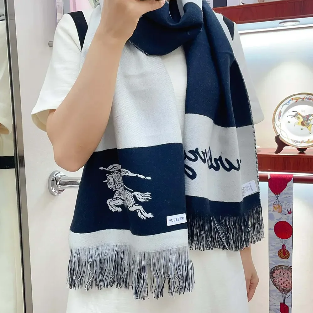 Burberry EKD Logo Wool Scarf for Unisex in Grey
