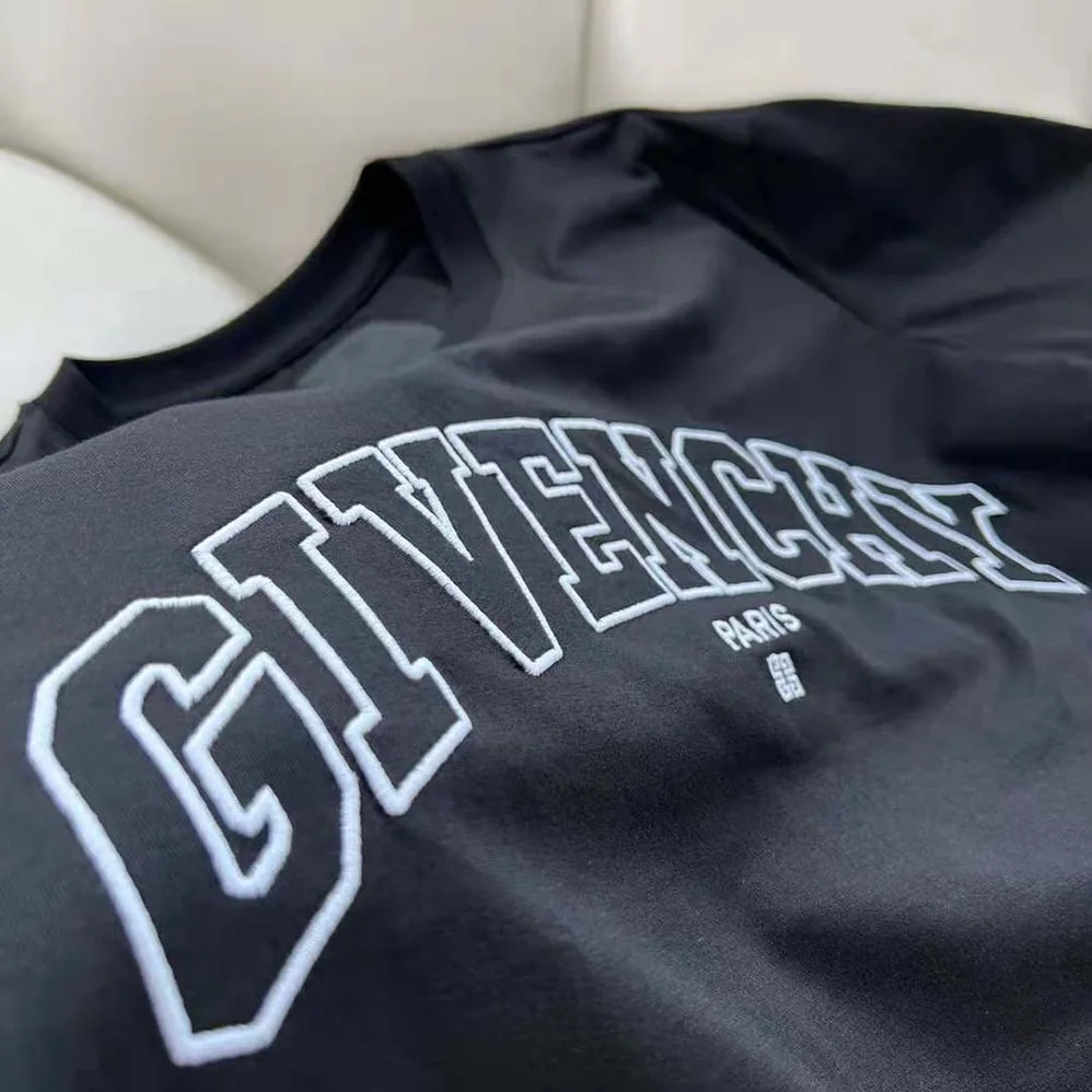 Givenchy T-shirt in GIVENCHY College Embroidered Jersey for Women in Black