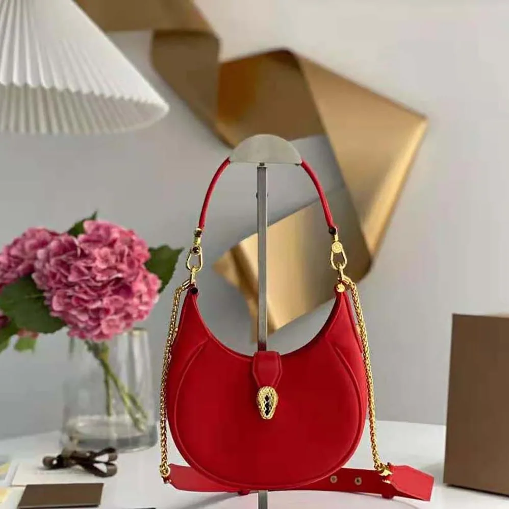 Bvlgari Serpenti Ellipse Crossbody Bag in Calf Leather for Women in Red Bvlgari Serpenti Ellipse Crossbody Bag in Calf Leather for Women in Red