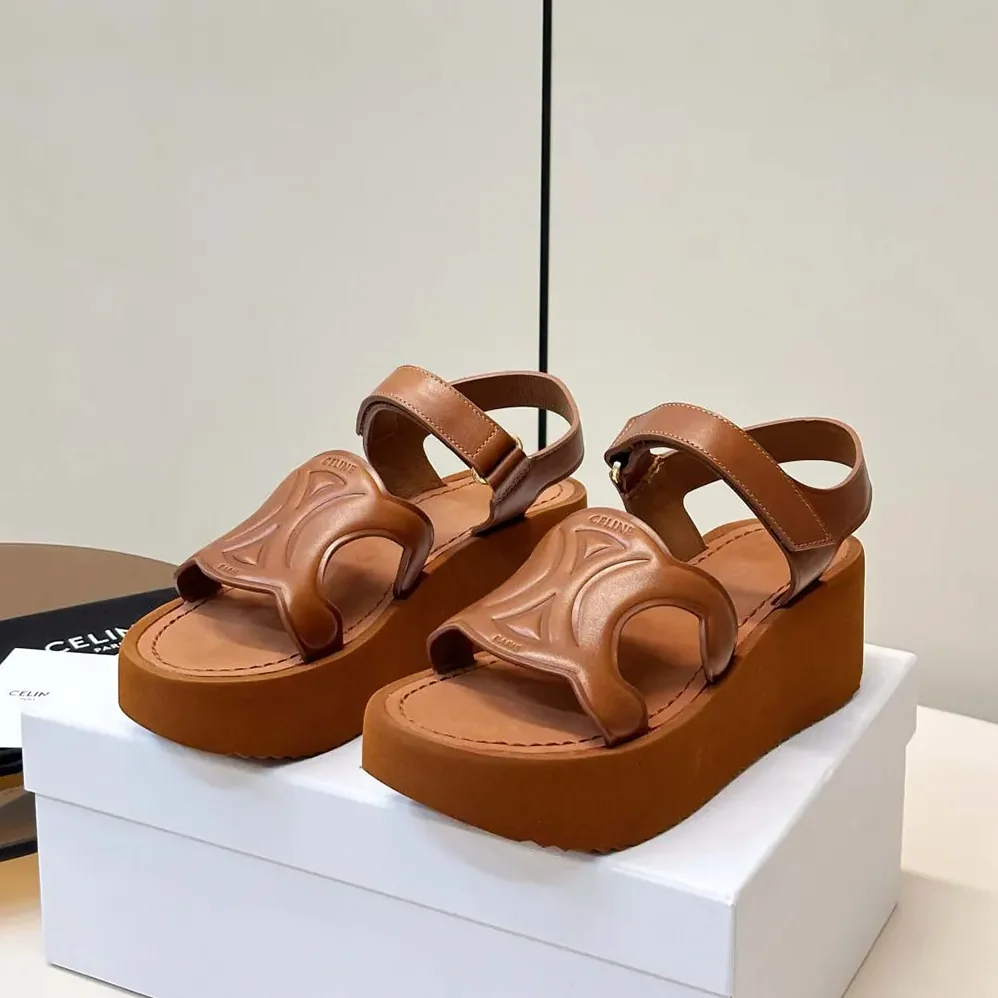 Celine Sunny Sandal in Calfskin – Vegetal Tanning for Women in Tan Celine Sunny Sandal in Calfskin – Vegetal Tanning for Women in Tan