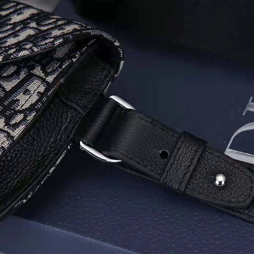 Dior Saddle Pouch Dior Oblique Jacquard for Men in Silver Dior Saddle Pouch Dior Oblique Jacquard for Men in Silver