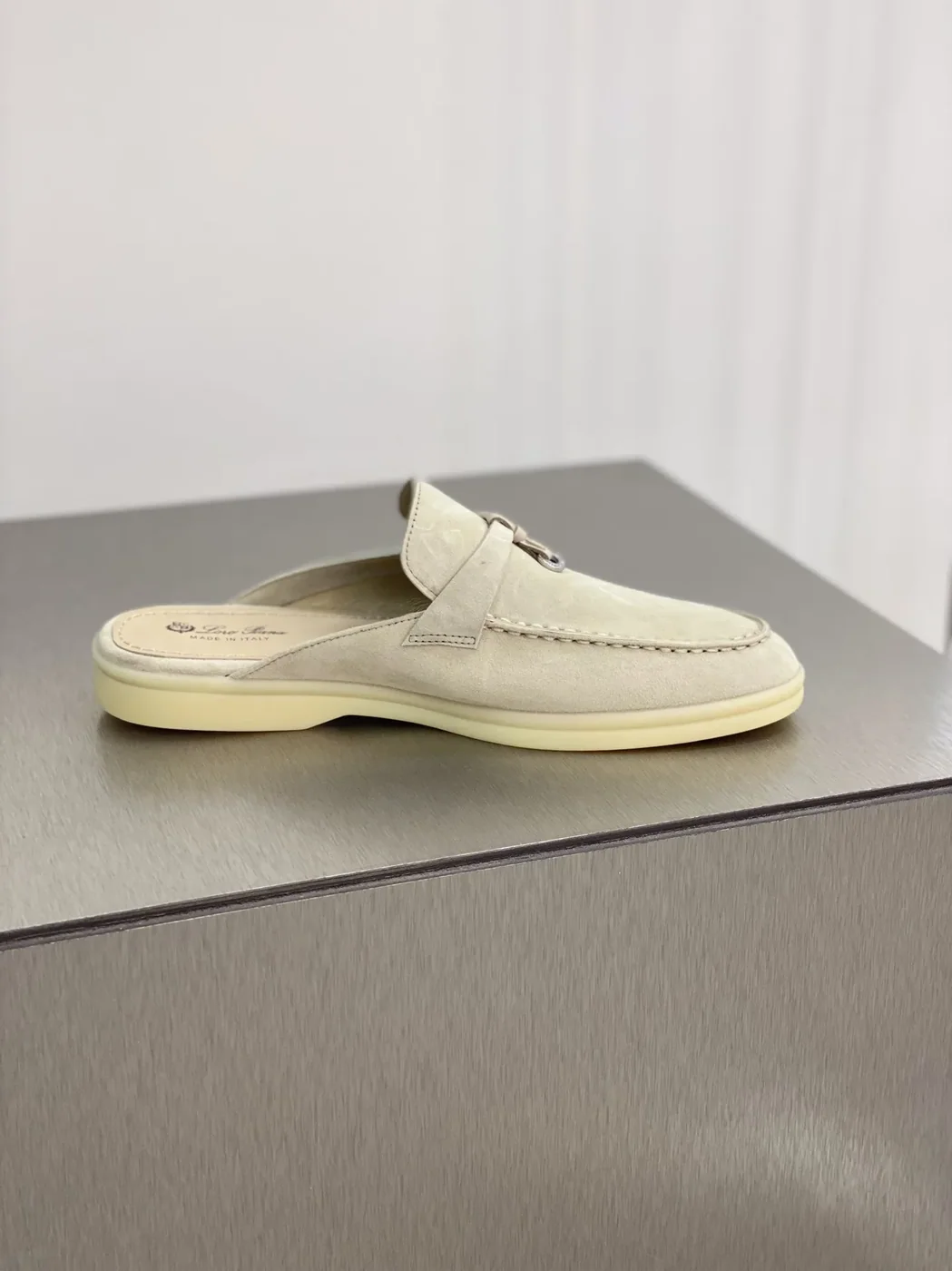 Loro Piana Babouche Charms Walk Loafers Linen – FAI1543 Loro Piana Babouche Charms Walk Loafers Linen – FAI1543