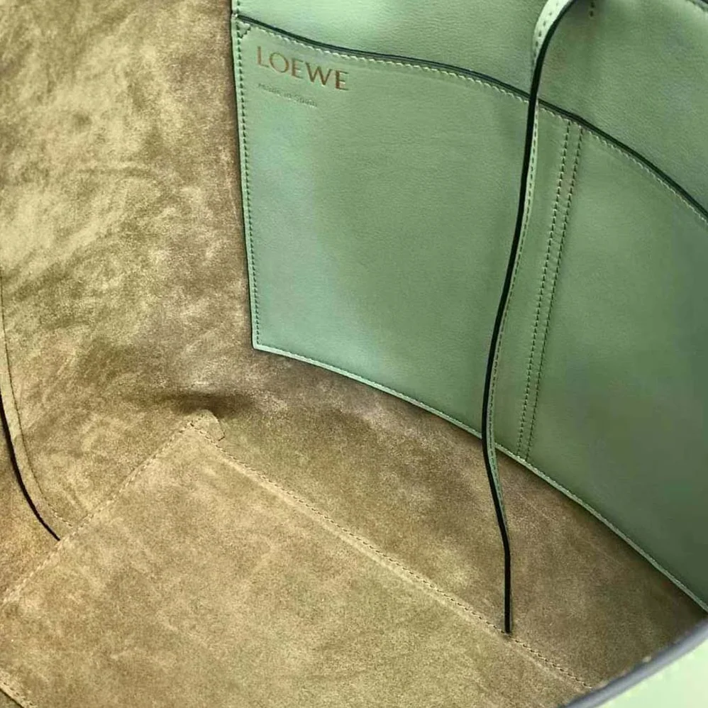 Loewe Anagram Tote in Classic Calfskin for Women in Green