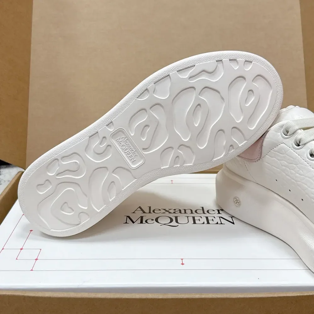 Alexander Mcqueen Oversized Sneaker in Off White for Unisex in Pink