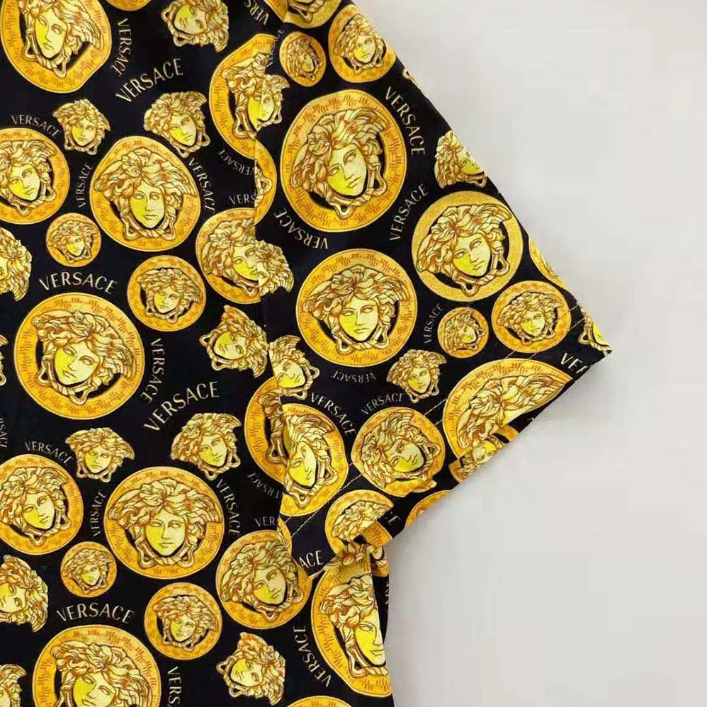 Versace Medusa Amplified Print T for Men in shirt Versace Medusa Amplified Print T for Men in shirt