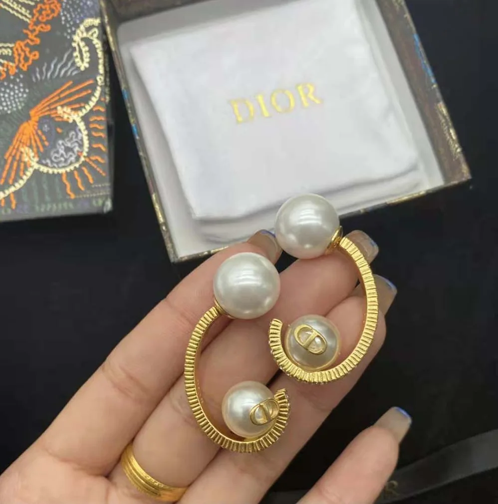 Dior Tribales Earrings Gold-Finish Metal with White Resin Pearls for Women Dior Tribales Earrings Gold-Finish Metal with White Resin Pearls for Women