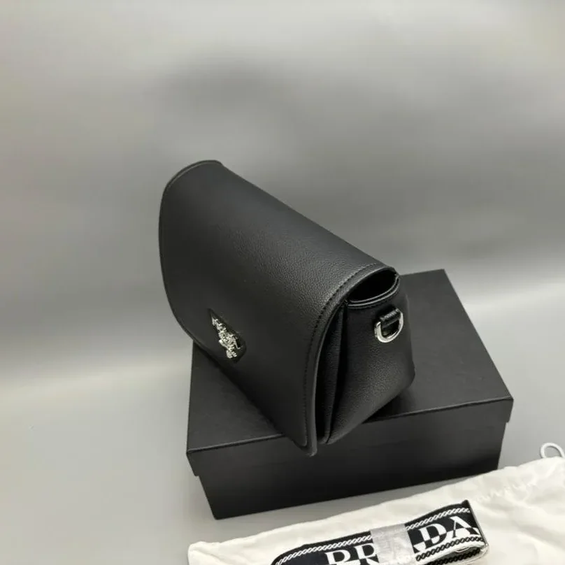 Small Shoulder Bag In Black / 1BD314_2DKV_F0002_V_3OO Small Shoulder Bag In Black / 1BD314_2DKV_F0002_V_3OO