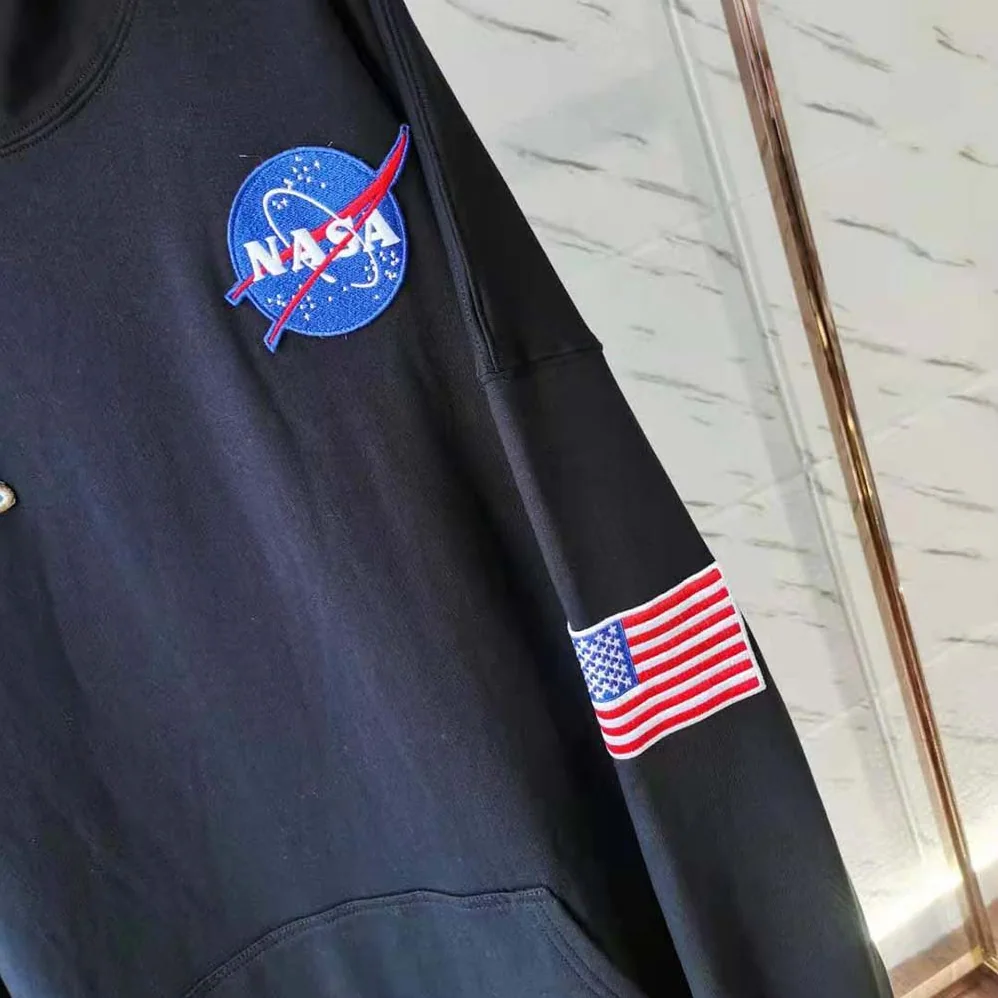 Balenciaga Space Boxy Hoodie in Black Medium Fleece for Women Balenciaga Space Boxy Hoodie in Black Medium Fleece for Women
