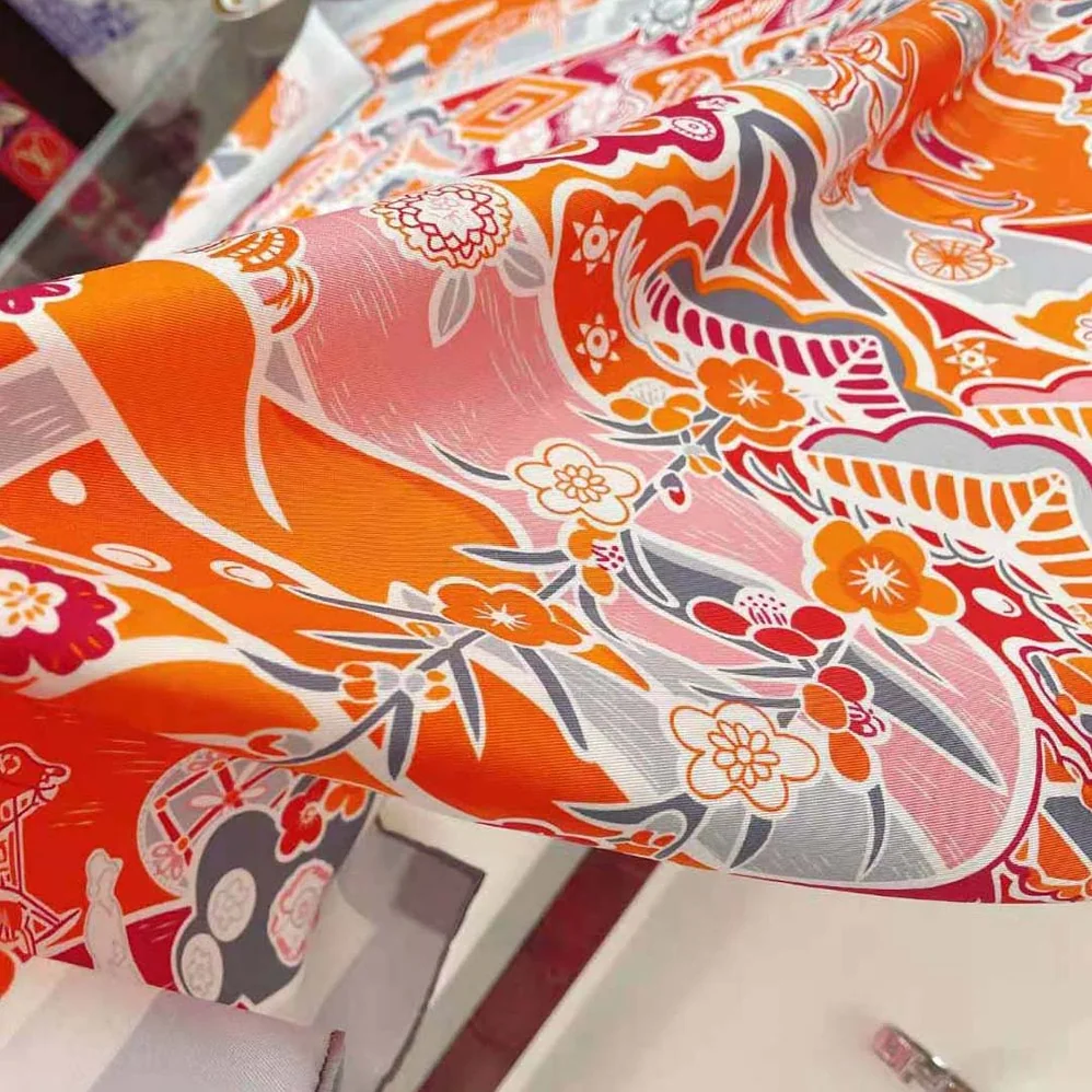 Hermes Bingata Shawl 140 in Cashmere and Silk with Hand-Rolled Edges for Women in Pink Hermes Bingata Shawl 140 in Cashmere and Silk with Hand-Rolled Edges for Women in Pink