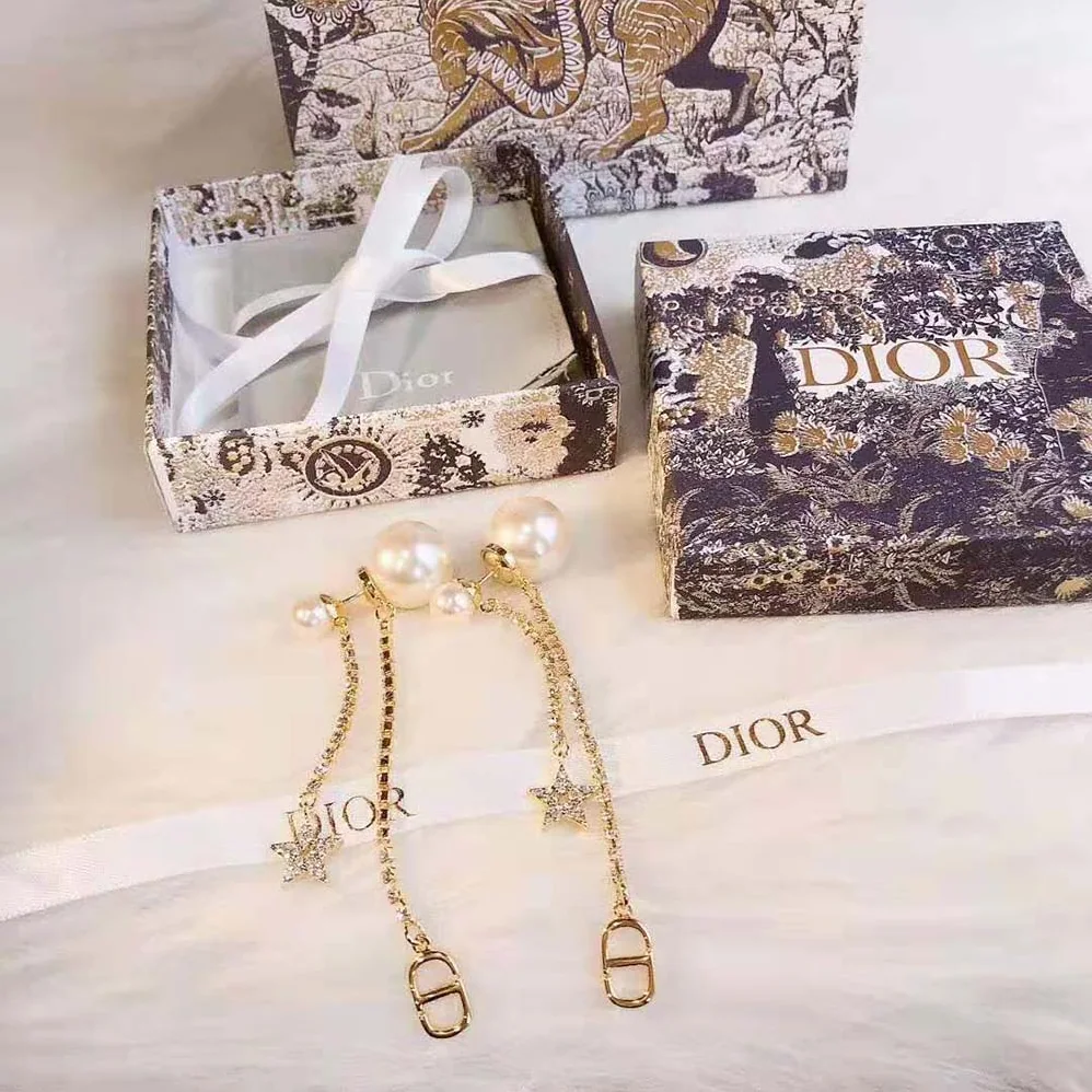 Dior Tribales Earrings Gold-Finish Metal White Resin Pearls for Women Dior Tribales Earrings Gold-Finish Metal White Resin Pearls for Women