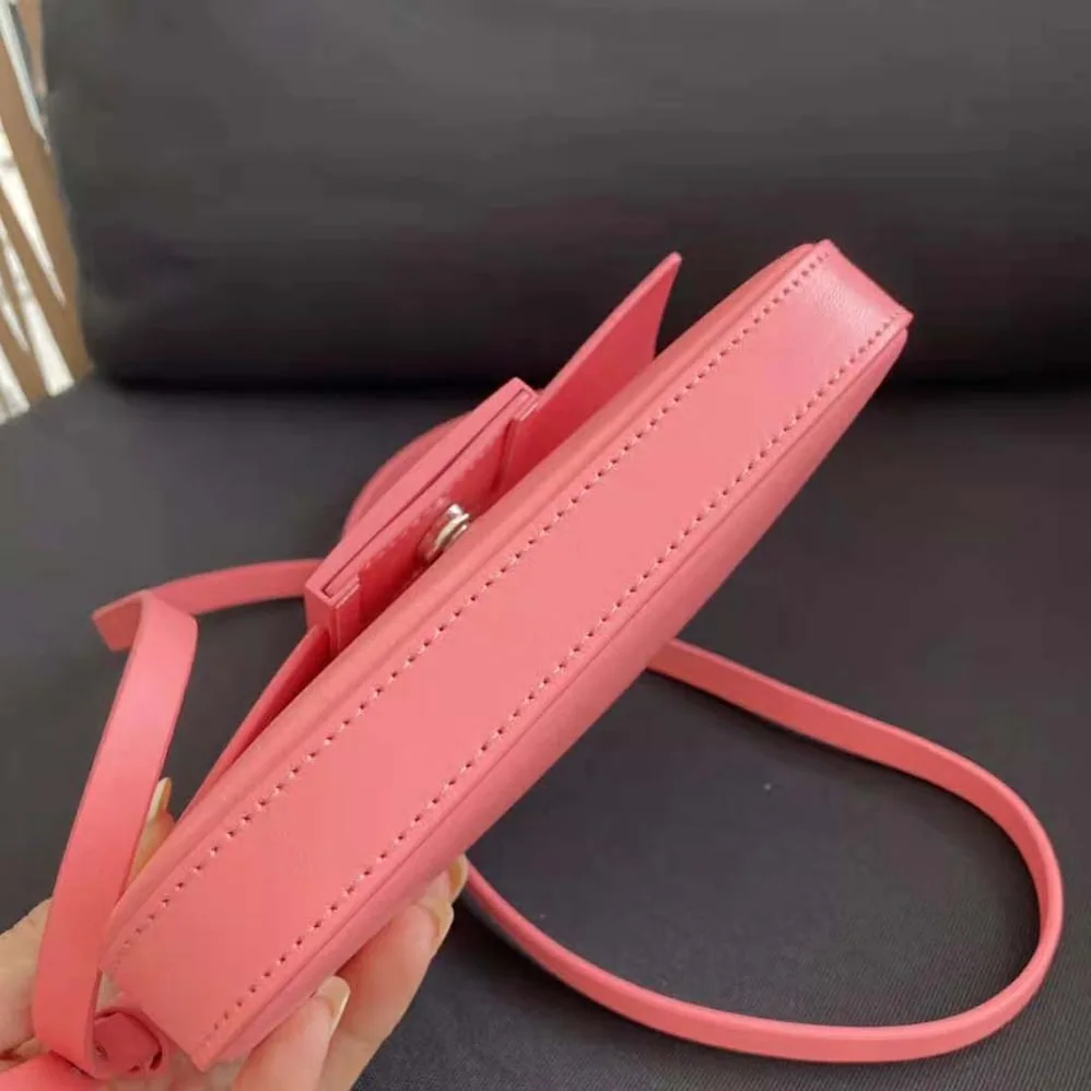Fendi Baguette Phone Pouch Pink Patent Leather Pouch for Women Fendi Baguette Phone Pouch Pink Patent Leather Pouch for Women