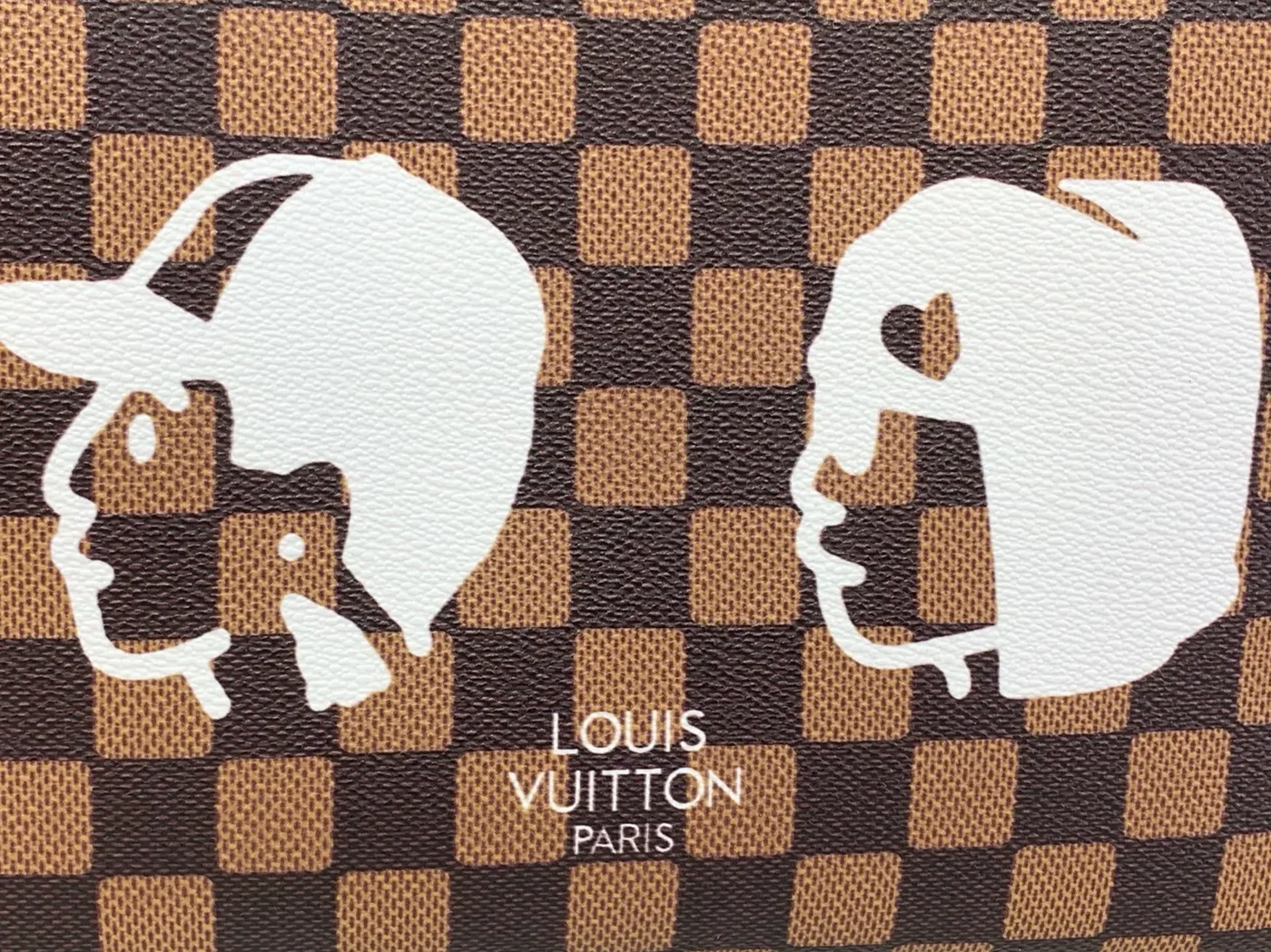 Louis Vuitton Pochette Voyage Souple Pouch / Brown Damier Canvas Gold Hardware Louis Vuitton Pochette Voyage Souple Pouch / Brown Damier Canvas Gold Hardware