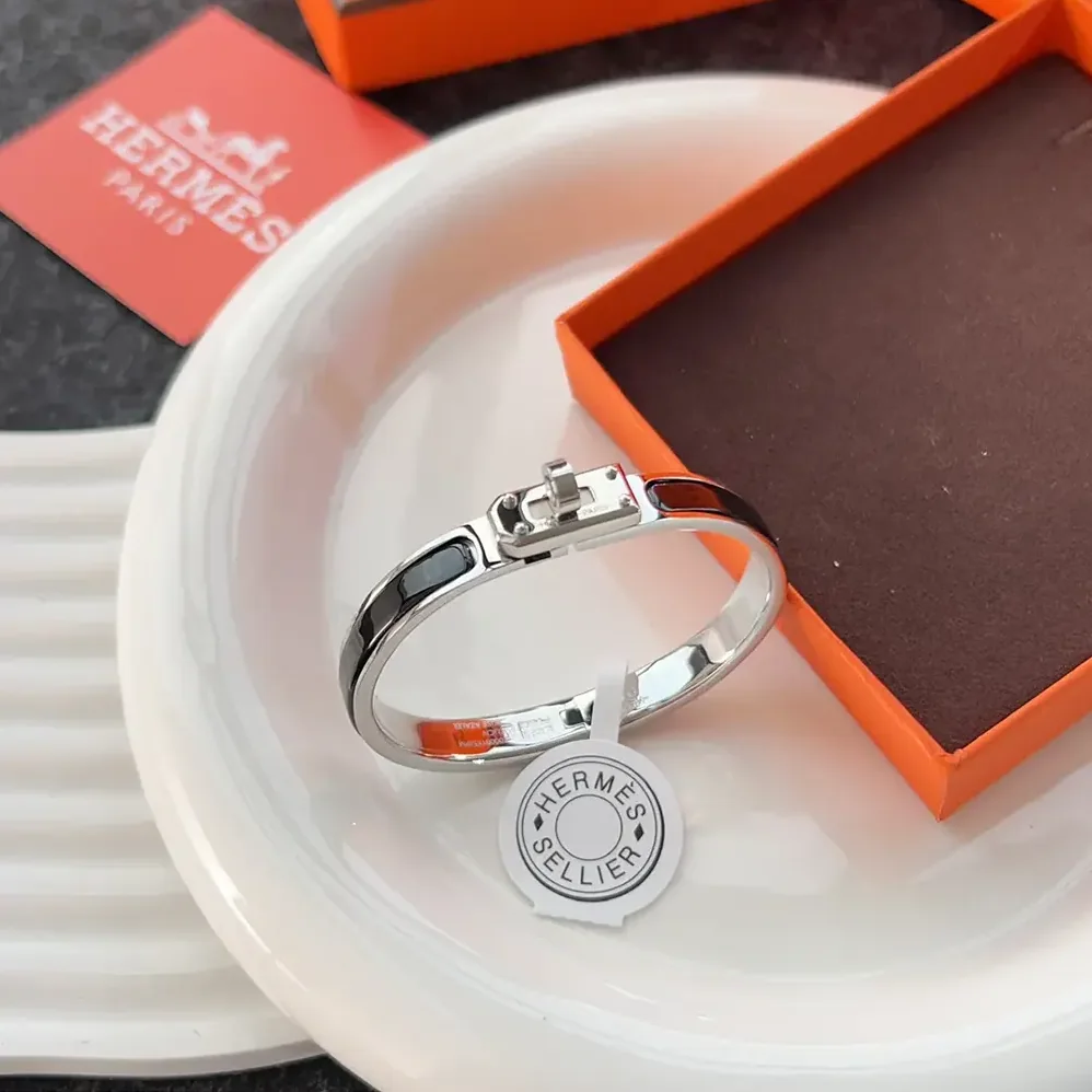 Hermes Mini Clic Kelly Bracelet for Unisex in Black Hermes Mini Clic Kelly Bracelet for Unisex in Black