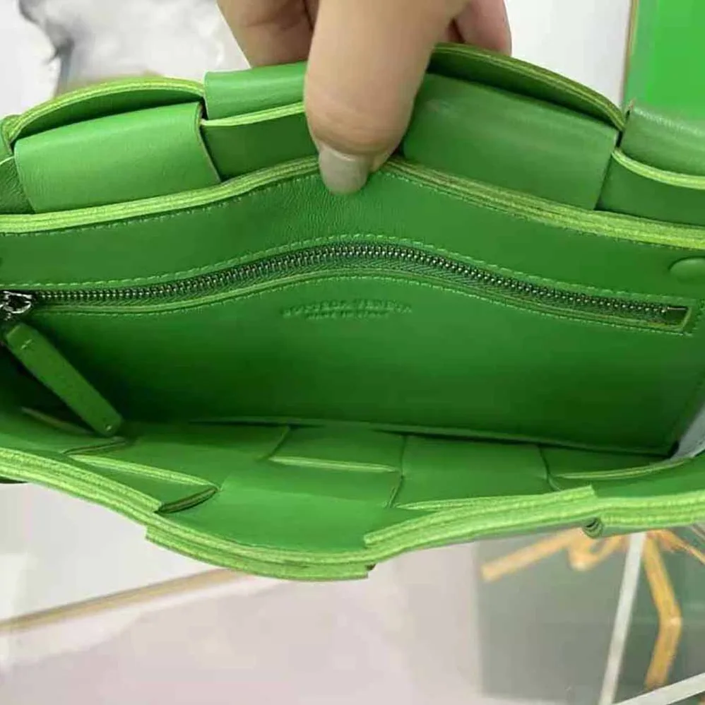 Bottega Veneta Cassette Intreccio Leather Cross-Body Bag for Women in Green