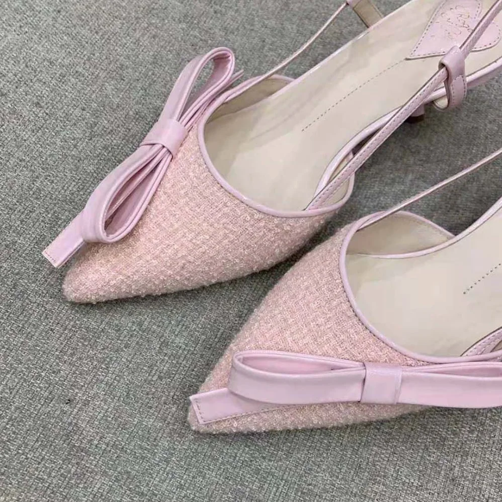 Roger Vivier Virgule Bow Slingback Pumps in Fabric for Women in Pink