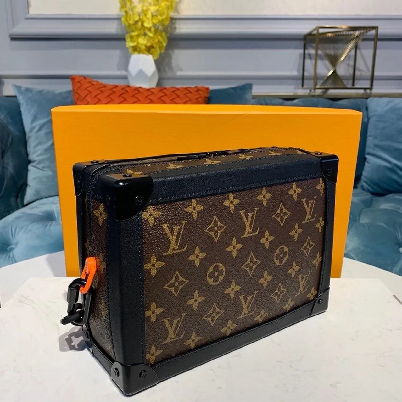 Louis Vuitton Soft Trunk Crossbody / Brown Monogram Canvas Black Hardware Louis Vuitton Soft Trunk Crossbody / Brown Monogram Canvas Black Hardware