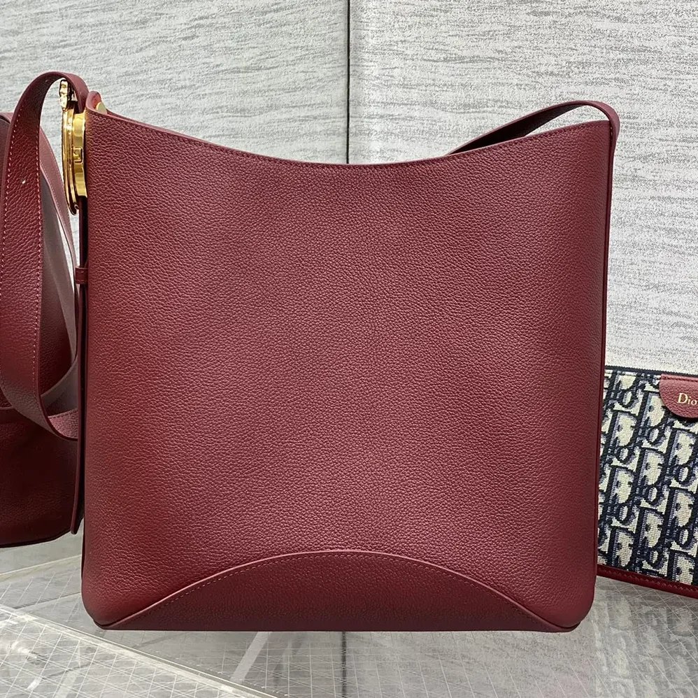 Dior Medium Dior Médaillon Bucket Bag Garance Red Grained Calfskin for Women