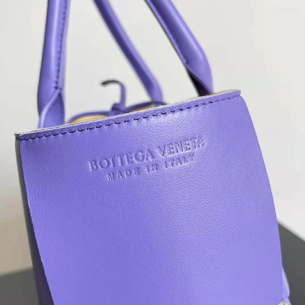 Bottega Veneta Mini Arco Tote Bag with Detachable Strap for Women in Purple Bottega Veneta Mini Arco Tote Bag with Detachable Strap for Women in Purple