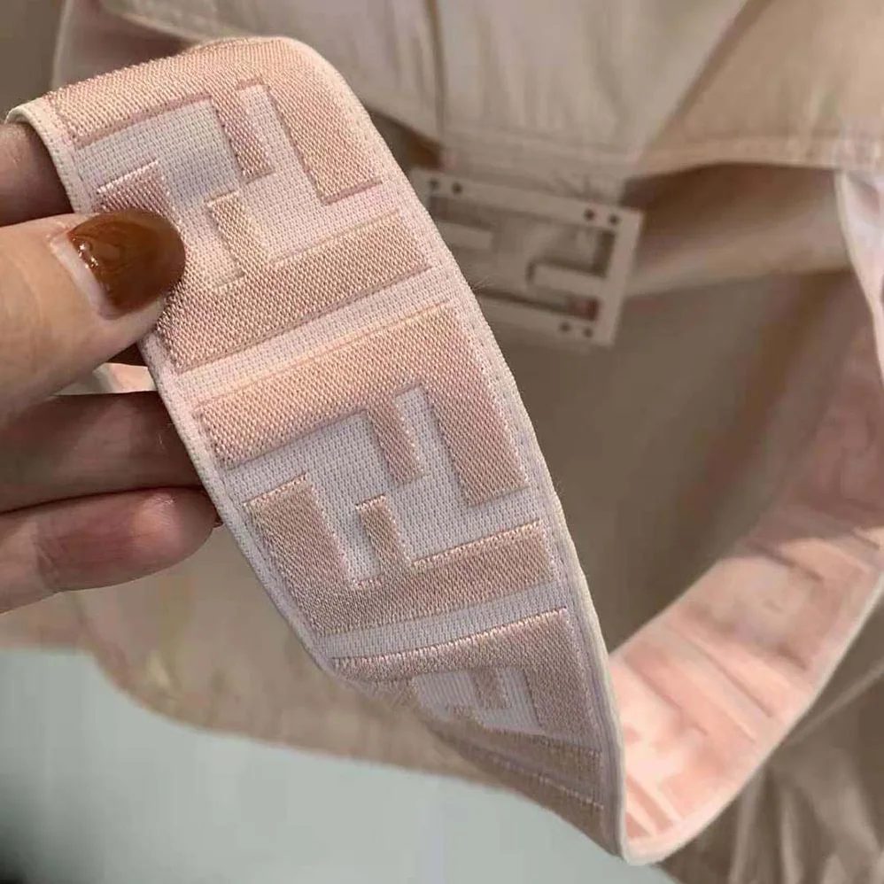 Fendi Pink Nylon Windbreaker for Women in Pink Fendi Pink Nylon Windbreaker for Women in Pink