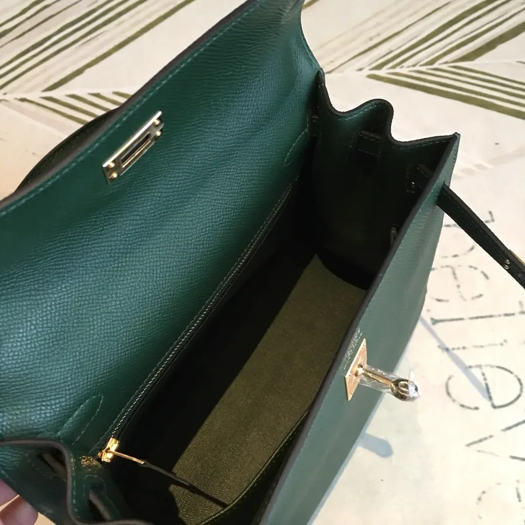 Hermes Kelly Red Gold Toned Hardware / Hermes Kelly Red Gold Toned Hardware /