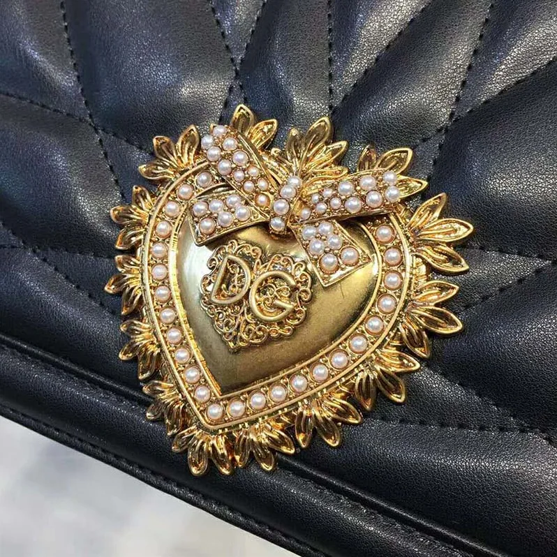 Dolce Gabbana D&G Medium Devotion Bag Quilted Nappa Leather for Women in Black Dolce Gabbana D&G Medium Devotion Bag Quilted Nappa Leather for Women in Black