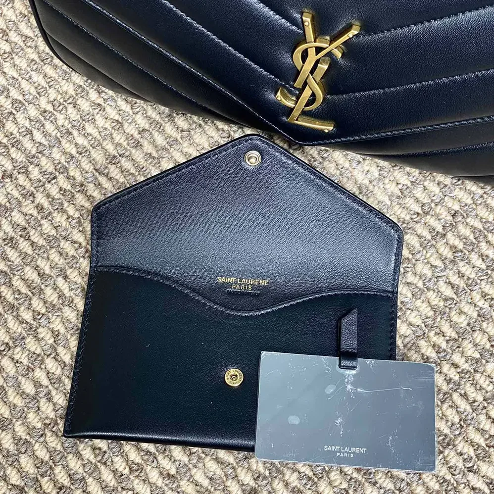 Saint Laurent YSL Loulou Medium in Matelasse Lambskin for Women in Black Saint Laurent YSL Loulou Medium in Matelasse Lambskin for Women in Black