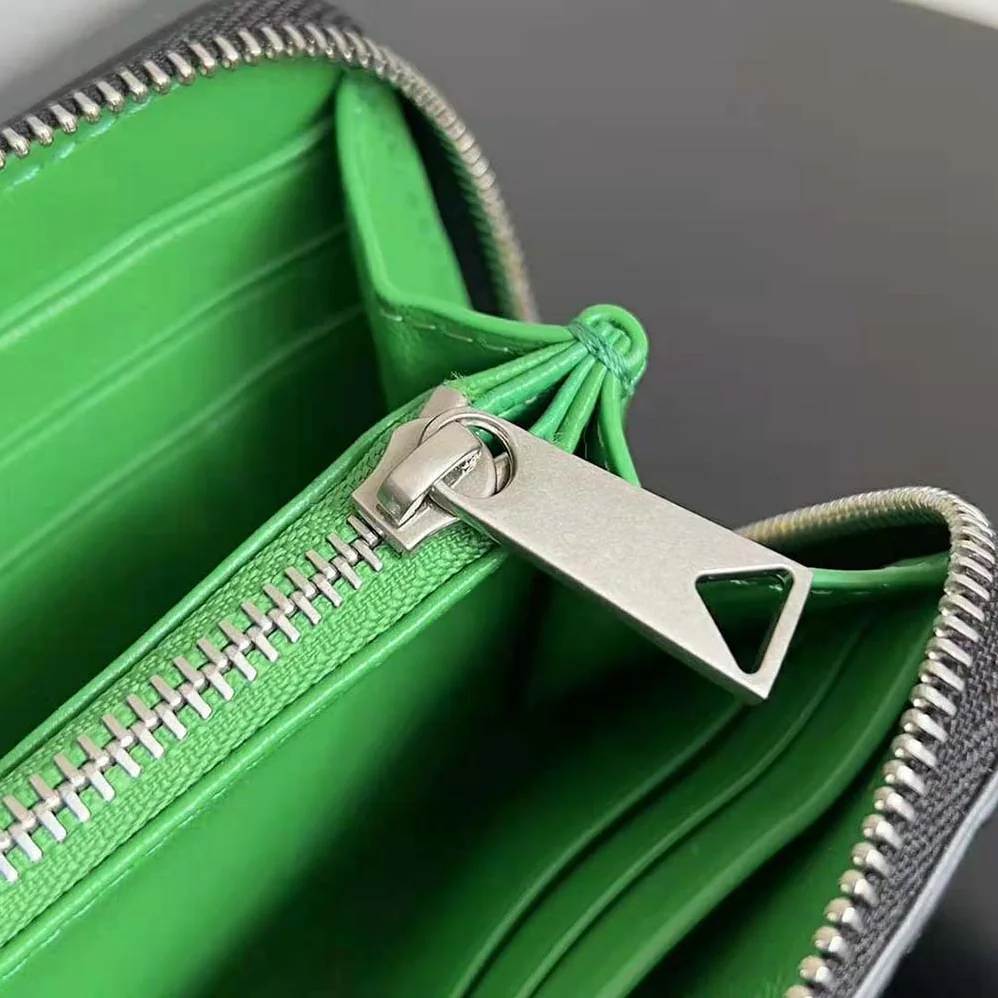 Bottega Veneta Intrecciato Zip Around Wallet for Men in Black Bottega Veneta Intrecciato Zip Around Wallet for Men in Black
