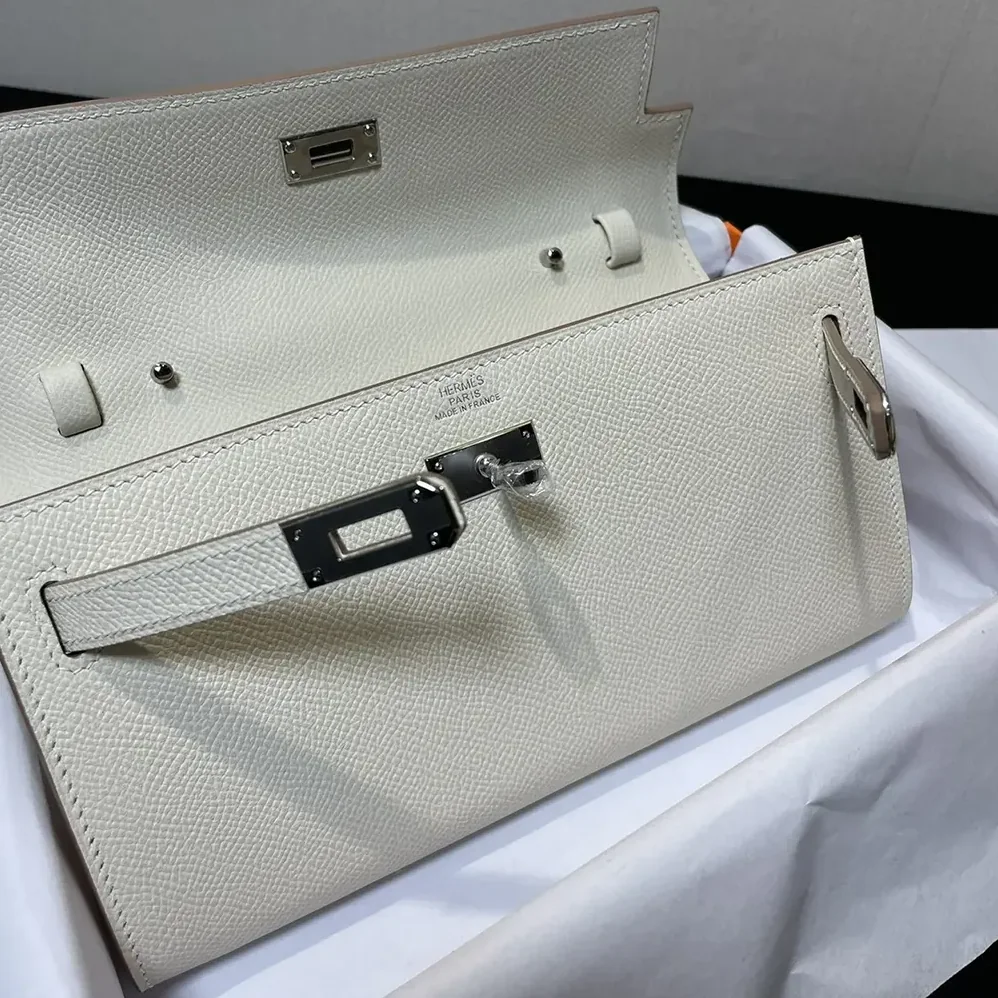 Hermes Kelly To Go in Epsom Leather for Women in White/Silver Hermes Kelly To Go in Epsom Leather for Women in White/Silver