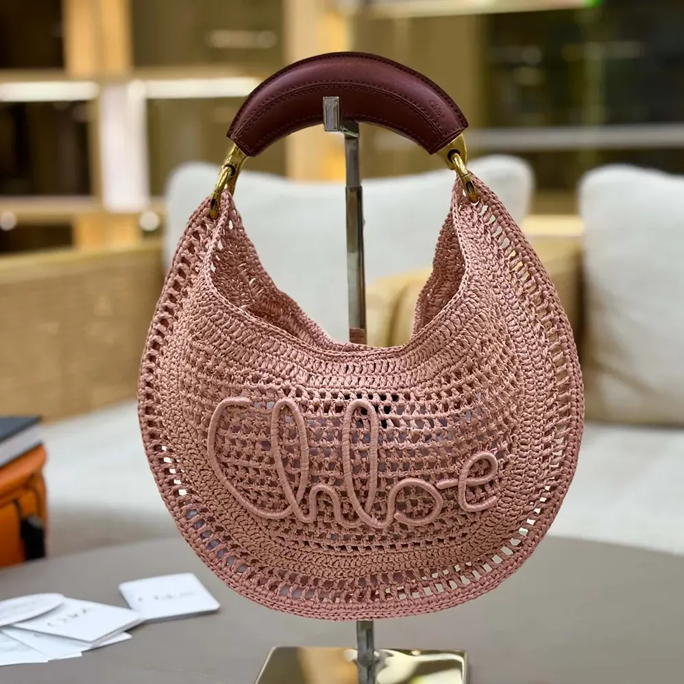 Chloe Summer Banana Hobo Bag In Raffia for Women in Pink