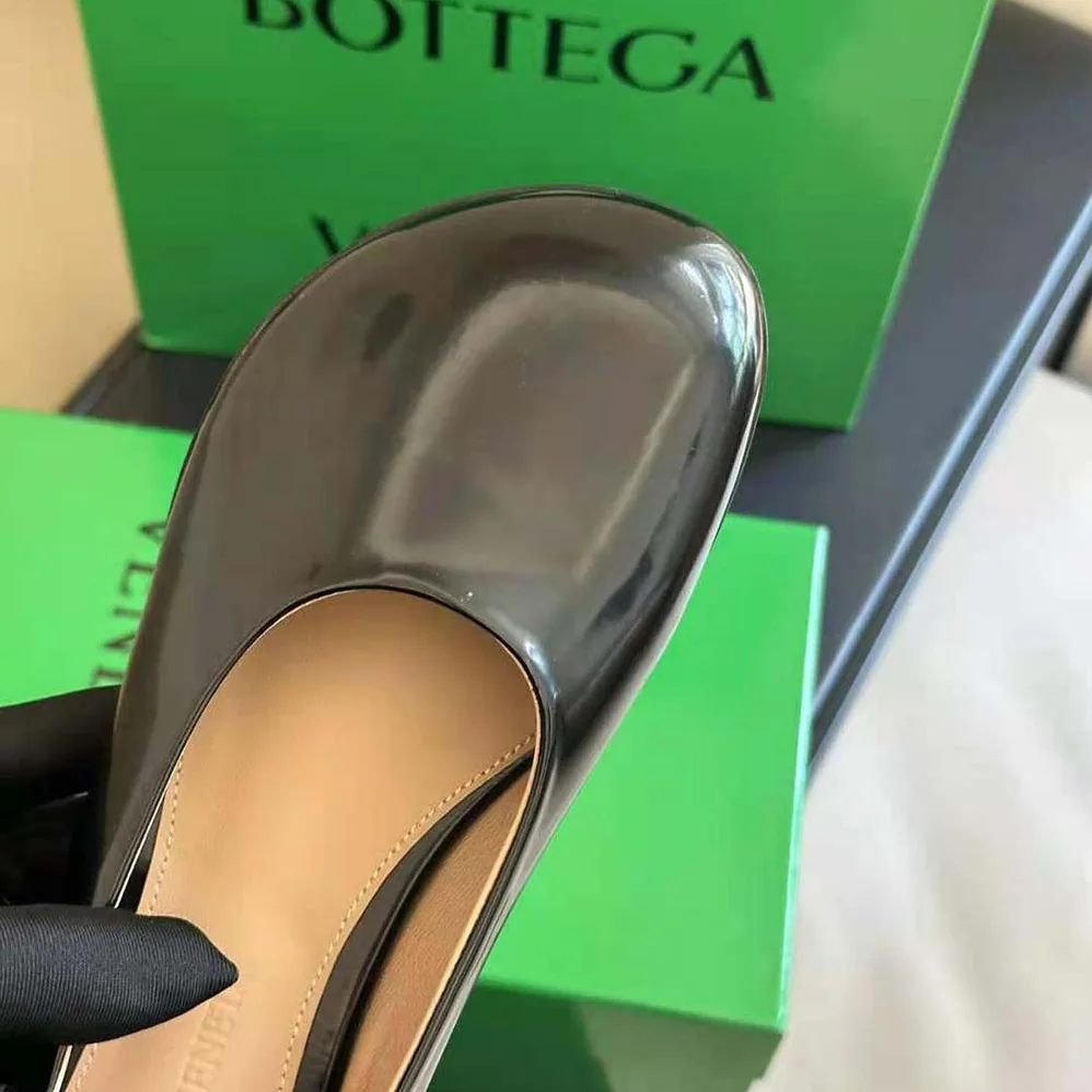 Bottega Veneta Atomic Ballerina Flat for Women in Black