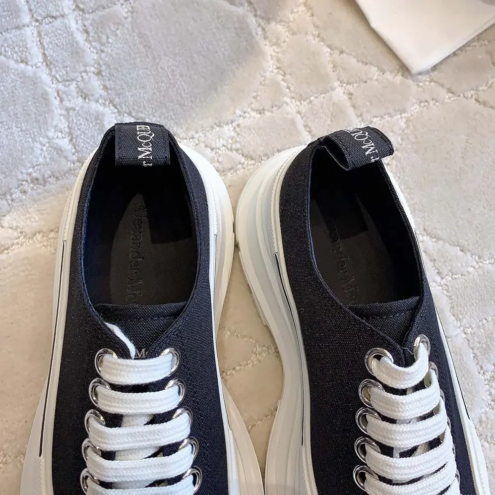 Alexander Mcqueen Tread Slick Lace Up in Black for Unisex in White
