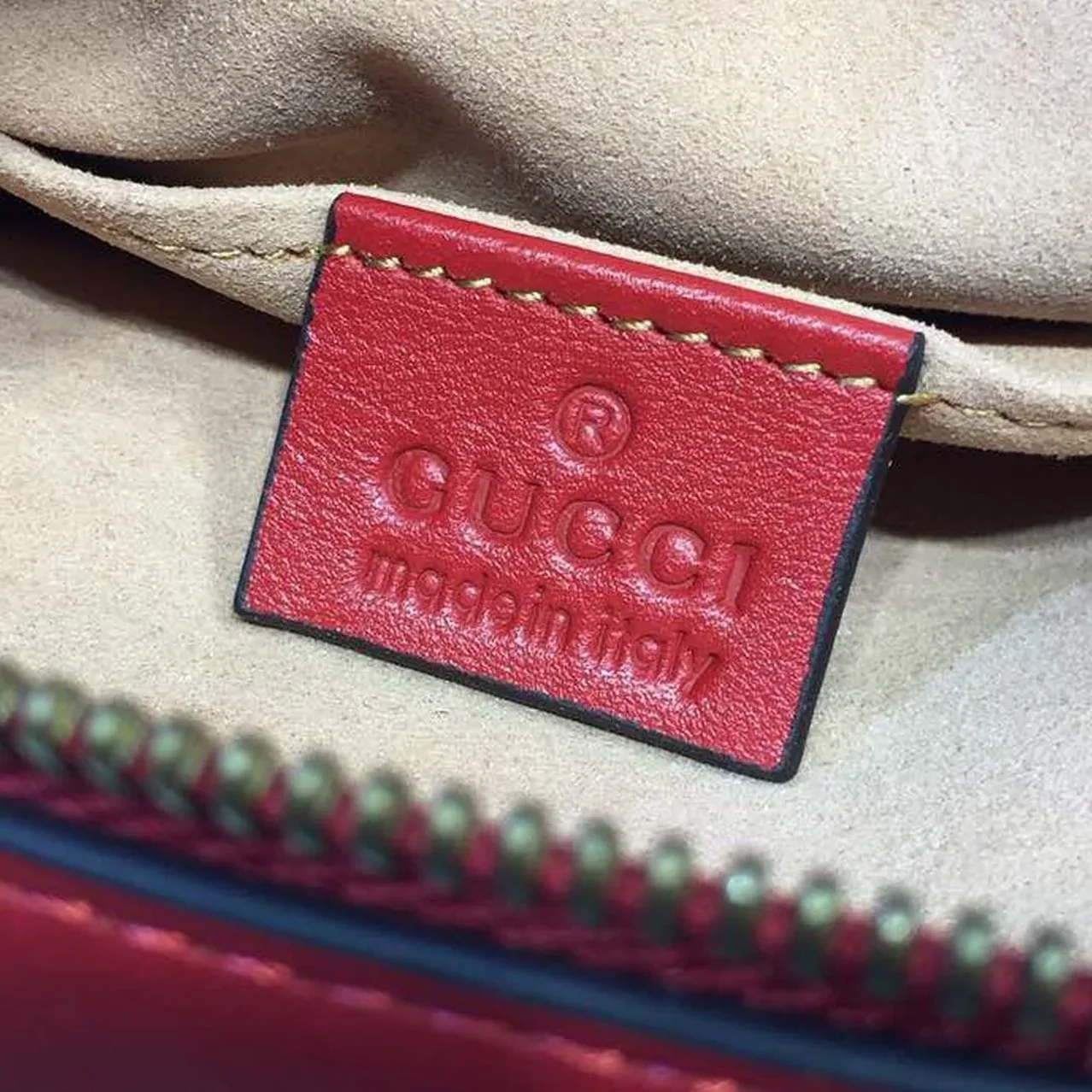 Gucci GG Marmont Matelassé Mini Bag Black Matelassé Chevron /