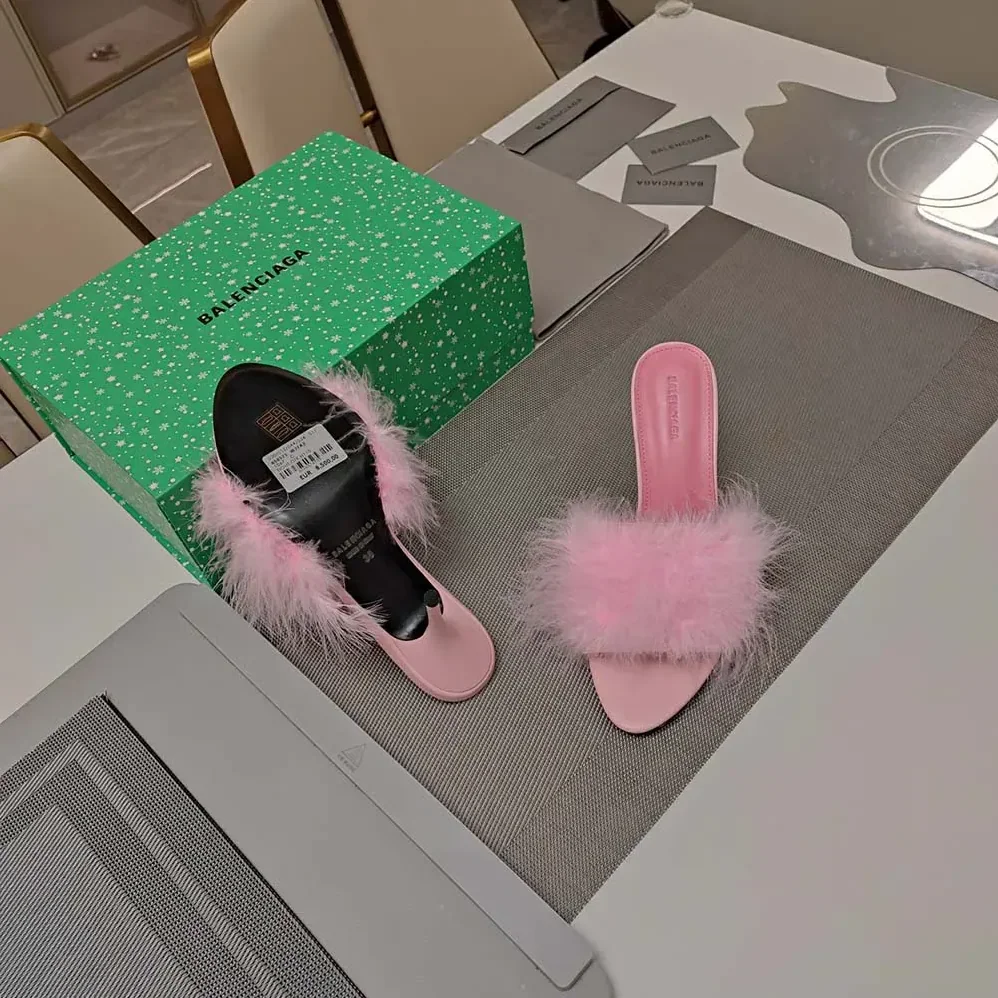 Balenciaga Boudoir 70mm Sandal in Pink Feathers for Women Balenciaga Boudoir 70mm Sandal in Pink Feathers for Women