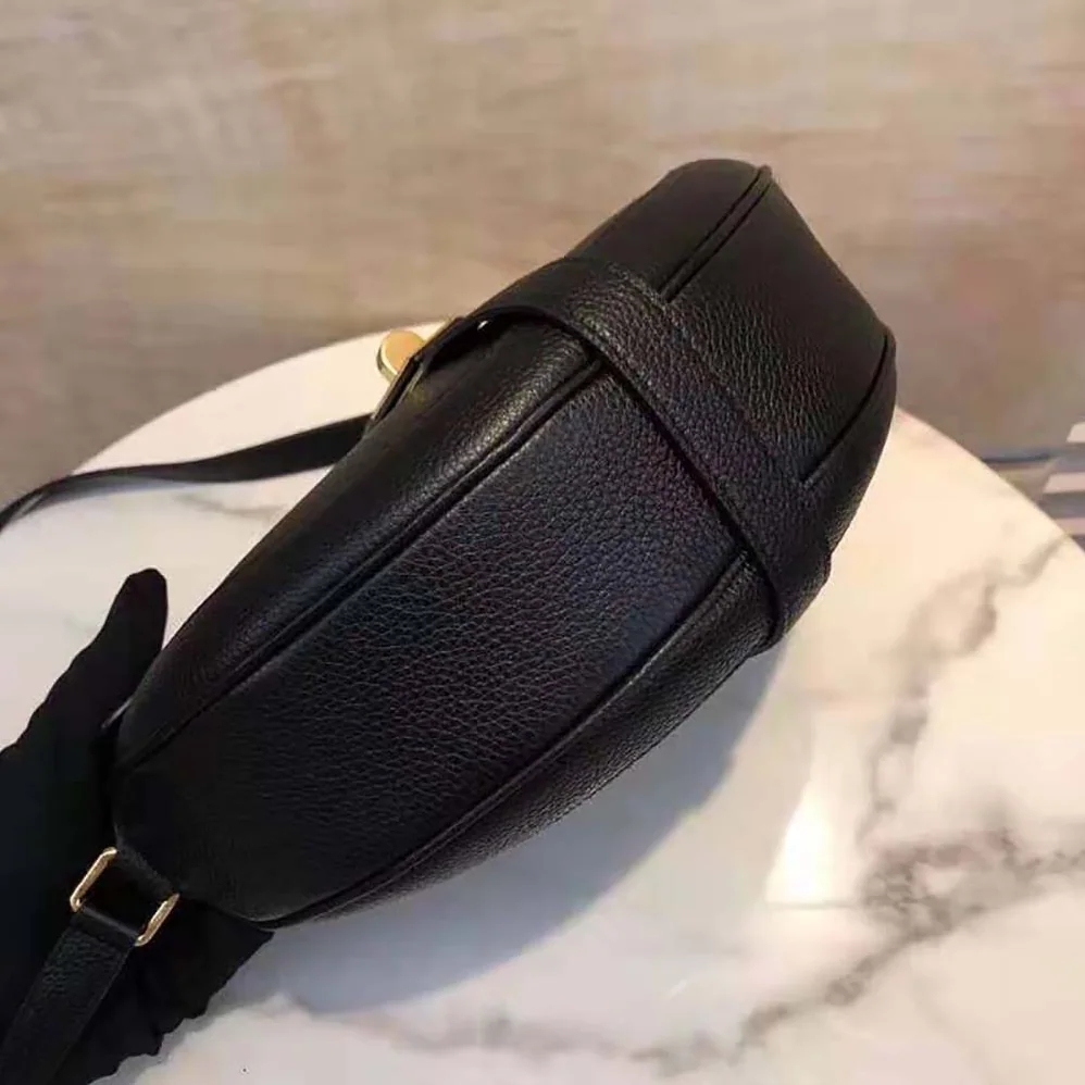 Celine Besace 16 in Grained Calfskin for Women in Black Celine Besace 16 in Grained Calfskin for Women in Black