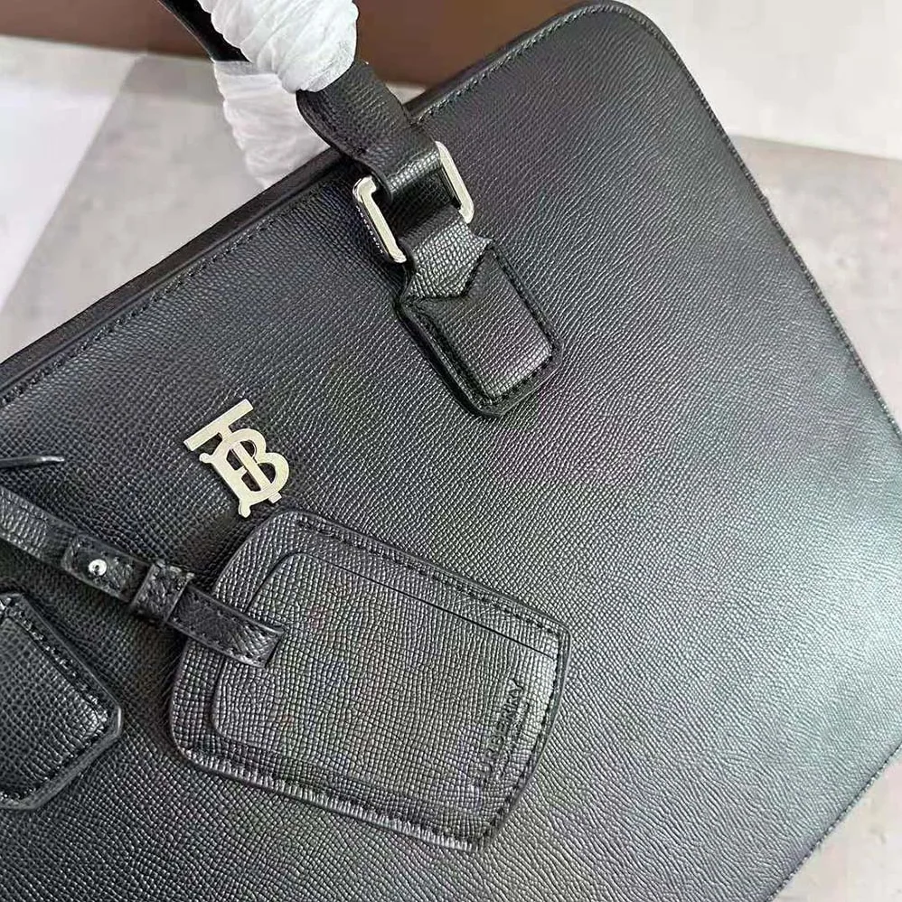 Burberry Slim Ainsworth Briefcase for Men in Black Burberry Slim Ainsworth Briefcase for Men in Black