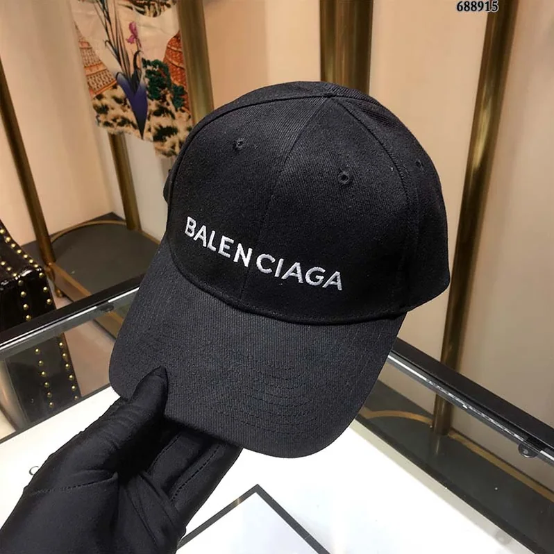 Balenciaga Classic Baseball Cap with Balenciaga Embroidered Logo for Unisex in Black