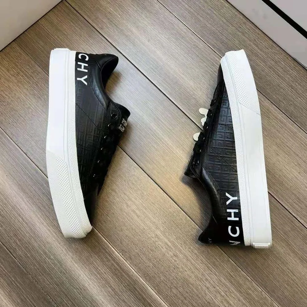 Givenchy Oswald City Sport Sneakers in Leather for Unisex in Black