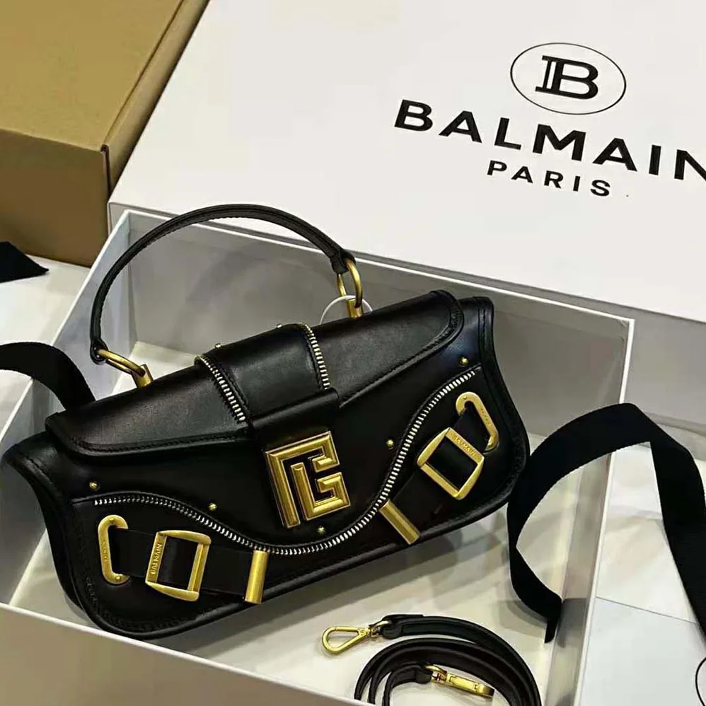Balmain Blaze Clutch Bag in Smooth Leather for Women in Black Balmain Blaze Clutch Bag in Smooth Leather for Women in Black