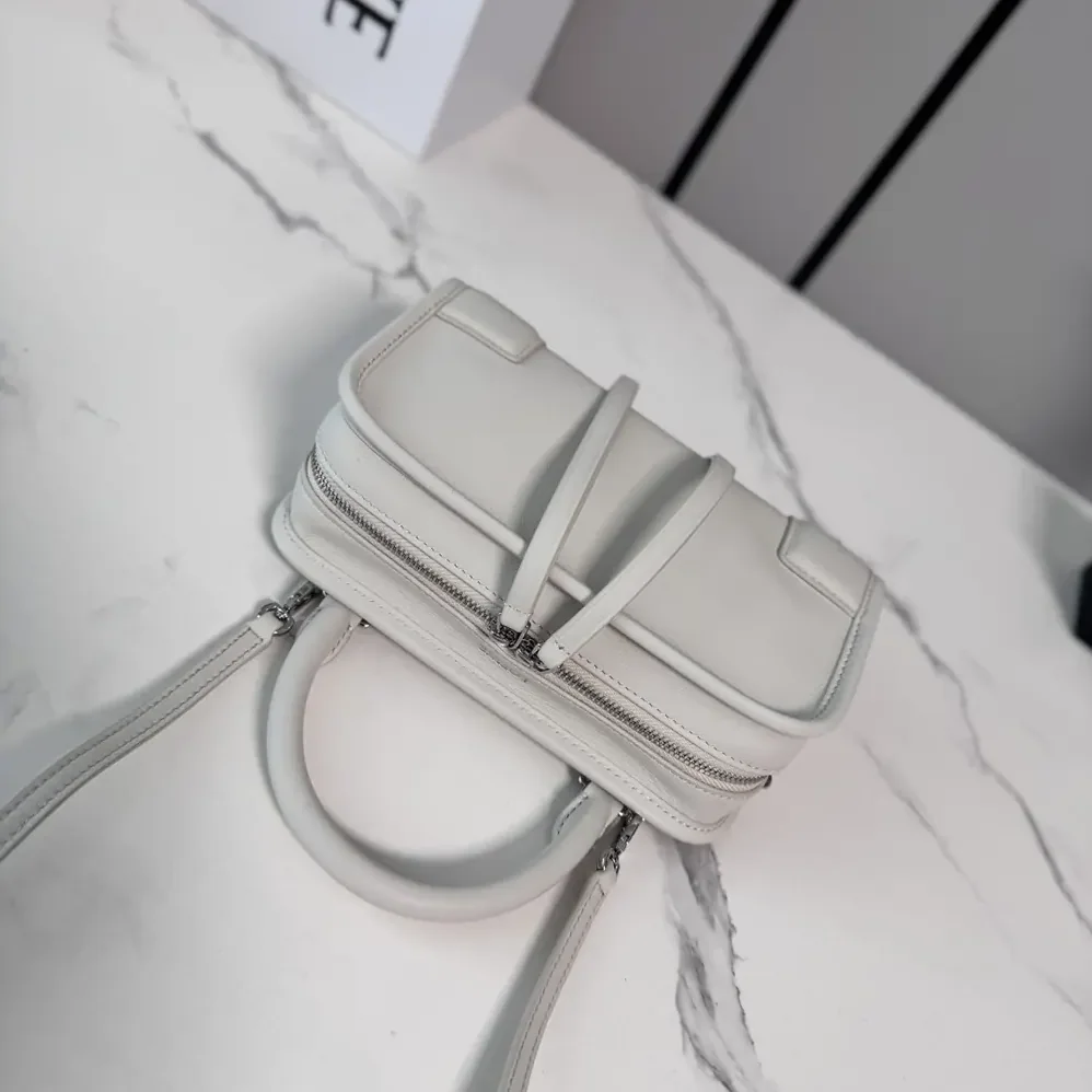 Loewe Mini Amazona 180 Bag in Soft Calfskin for Women Loewe Mini Amazona 180 Bag in Soft Calfskin for Women