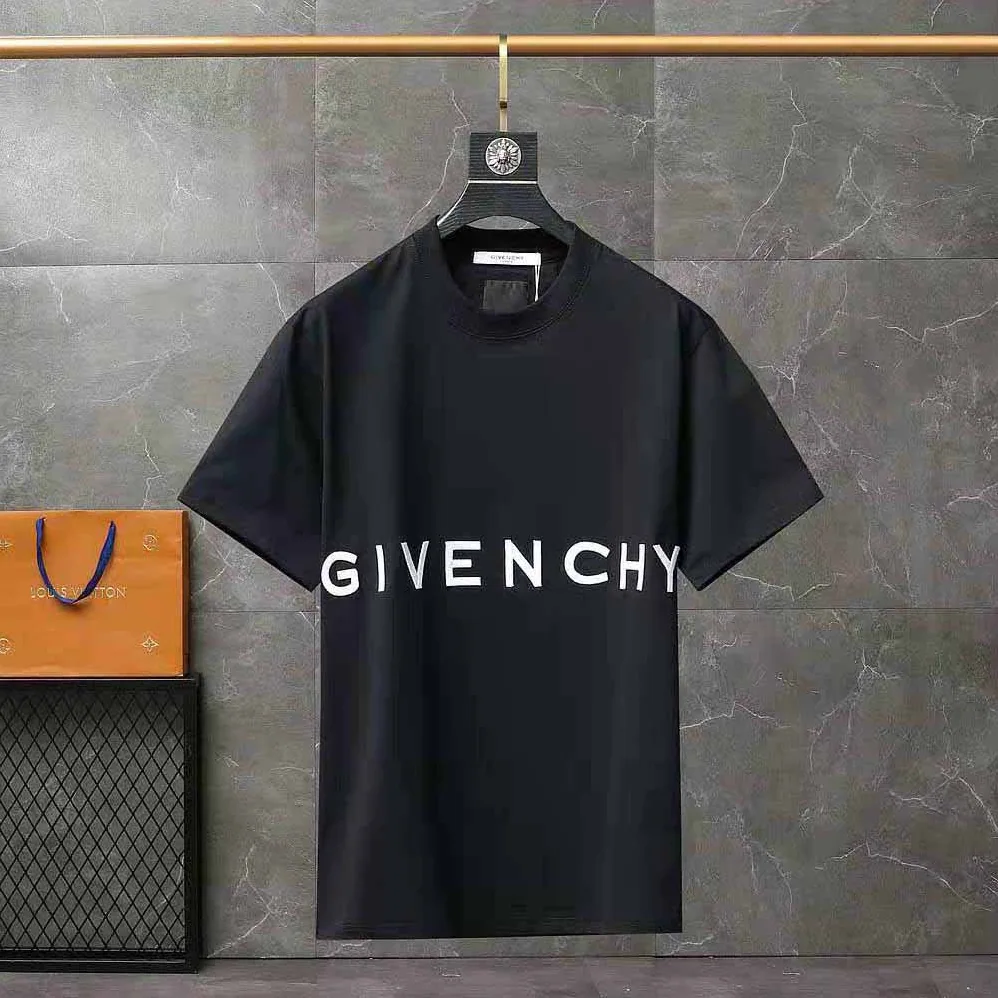 Givenchy GIVENCHY 4G Embroidered Oversized T-shirt for Men in Black Givenchy GIVENCHY 4G Embroidered Oversized T-shirt for Men in Black