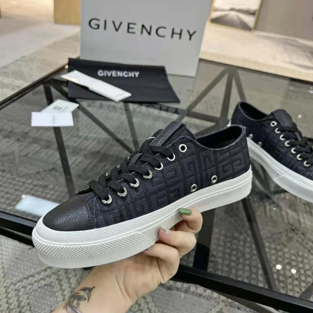 Givenchy Sneakers City in 4G Embroidered Canvas for Unisex in Black