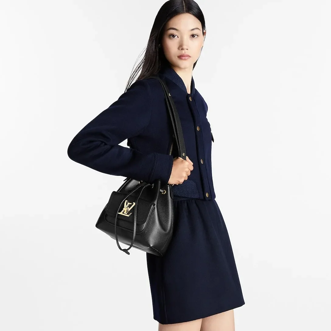 Louis Vuitton Lockme Bucket Black Bag - 9.1 Inches/