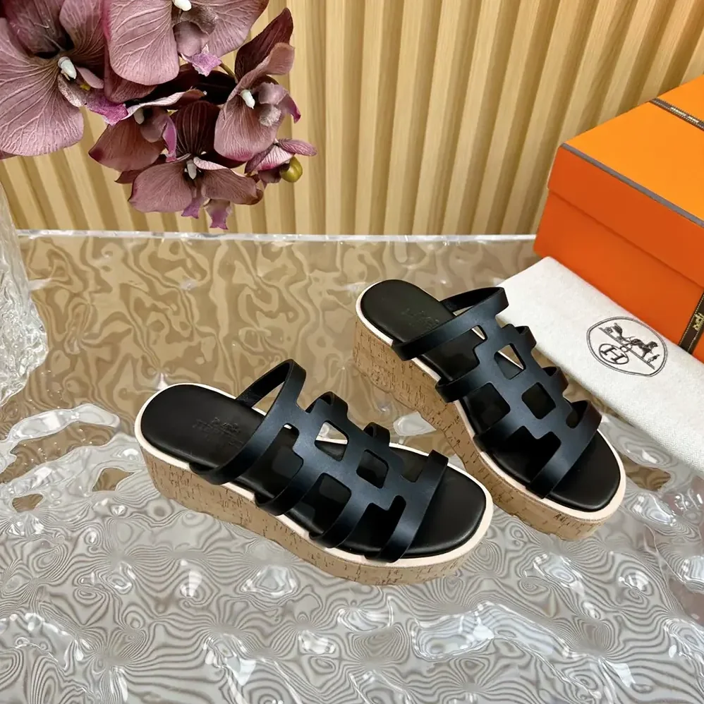 Hermes Isabella 30 Sandal in Calfskin-Black H241120Z for Women