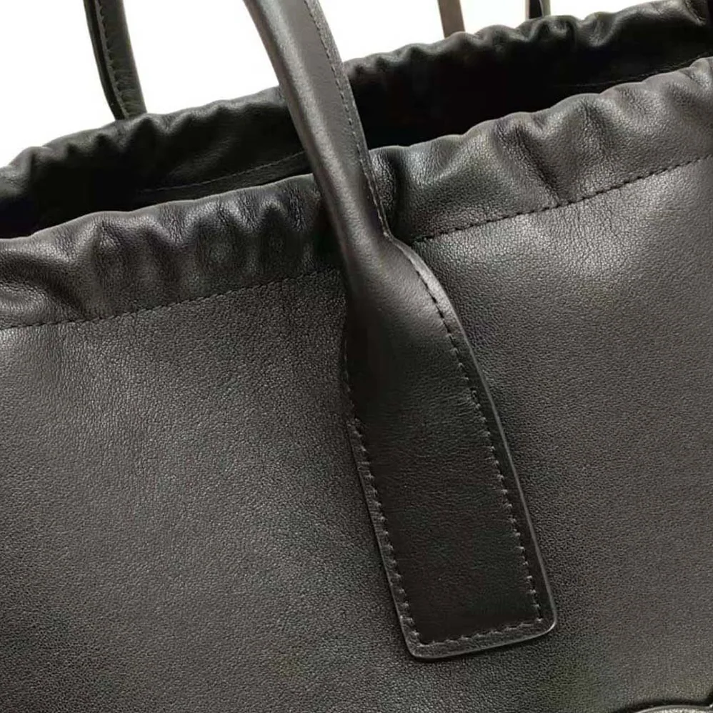 Celine Cabas Drawstring Cuir Triomphe in Smooth Calfskin for Women in Black Celine Cabas Drawstring Cuir Triomphe in Smooth Calfskin for Women in Black