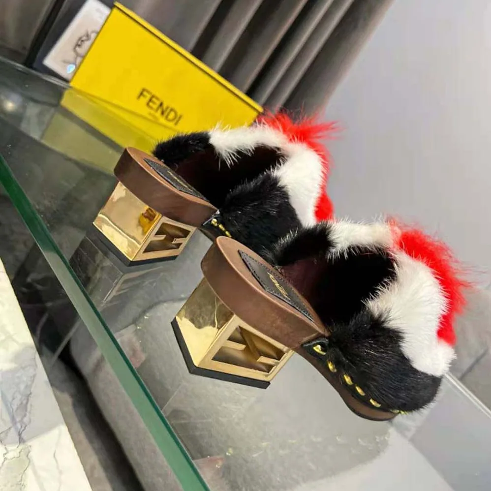 Fendi Baguette Show Red Fox Fur Medium for Women in Heel Clogs Fendi Baguette Show Red Fox Fur Medium for Women in Heel Clogs