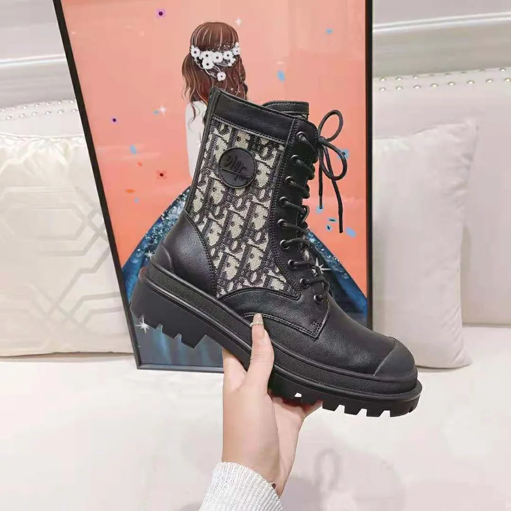 Dior Explorer Ankle Boot Beige and Black Dior Oblique Jacquard and Black Smooth Calfskin for Men Dior Explorer Ankle Boot Beige and Black Dior Oblique Jacquard and Black Smooth Calfskin for Men