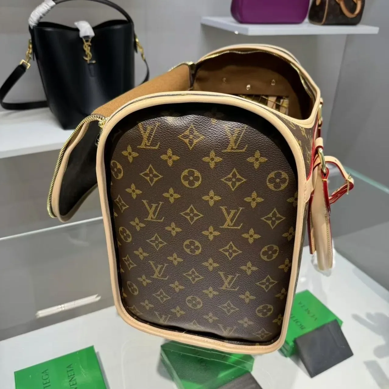 Louis Vuitton Dog Carrier 40 Bag Brown 17,/